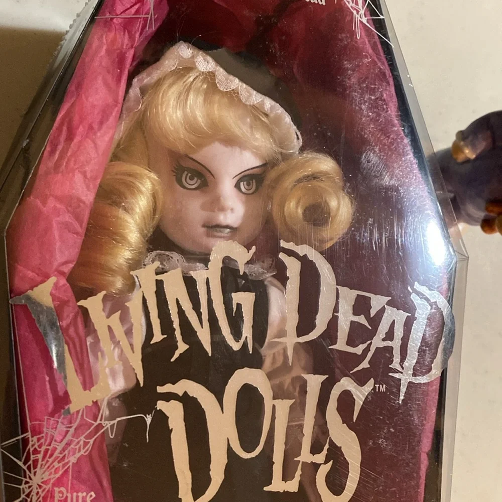 Living Dead Dolls Hollow Rare